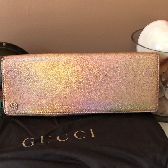 GUCCI CRACKLE CLUTCH - Picture 2 of 10